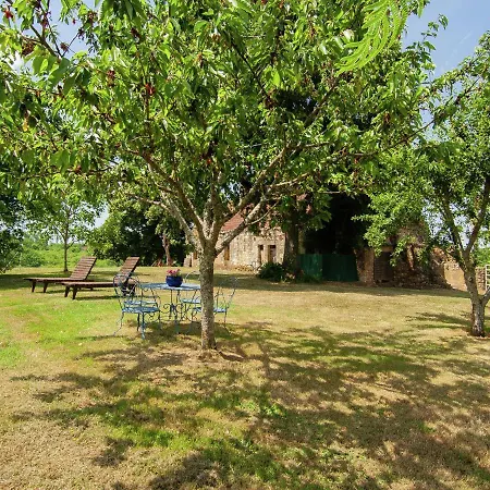 Comfy In Cyprien With Terrace Holiday home